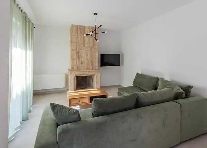 Rhodes Center Apartment